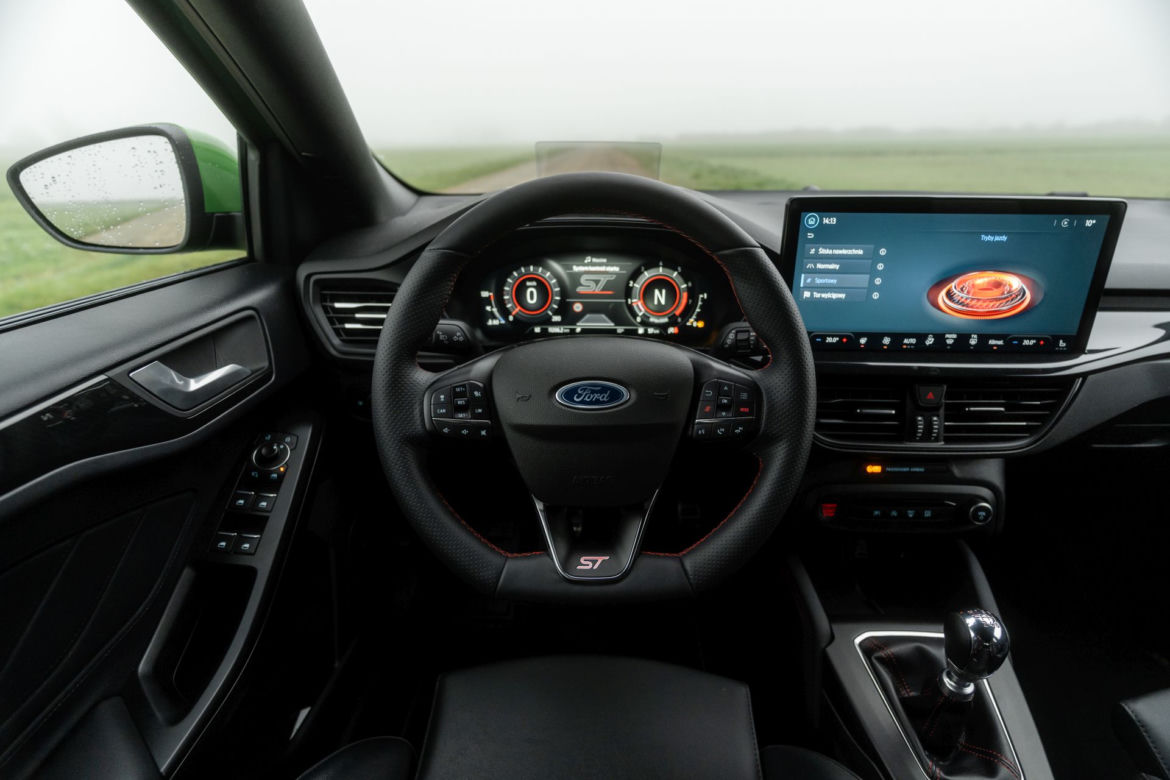 Ford Focus ST X 2.3 EcoBoost 280 KM M6