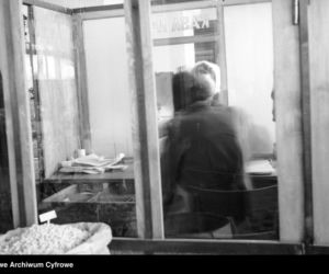 Sklep wielobranżowy Powszechny Dom Towarowy