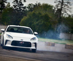 Nowa Toyota GR 86 na festiwalu prędkości w Goodwood