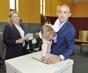 Żony polityków szturmują twoją gminę
