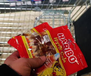 Żelki Haribo w polskich i niemieckich sklepach