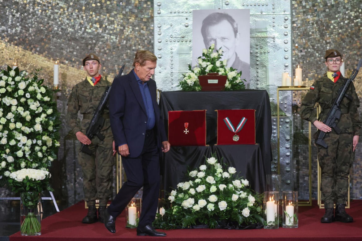 Jan Englert na pogrzebie Jana Frycza