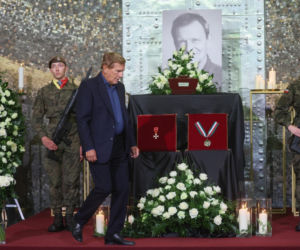 Jan Englert na pogrzebie Jana Frycza