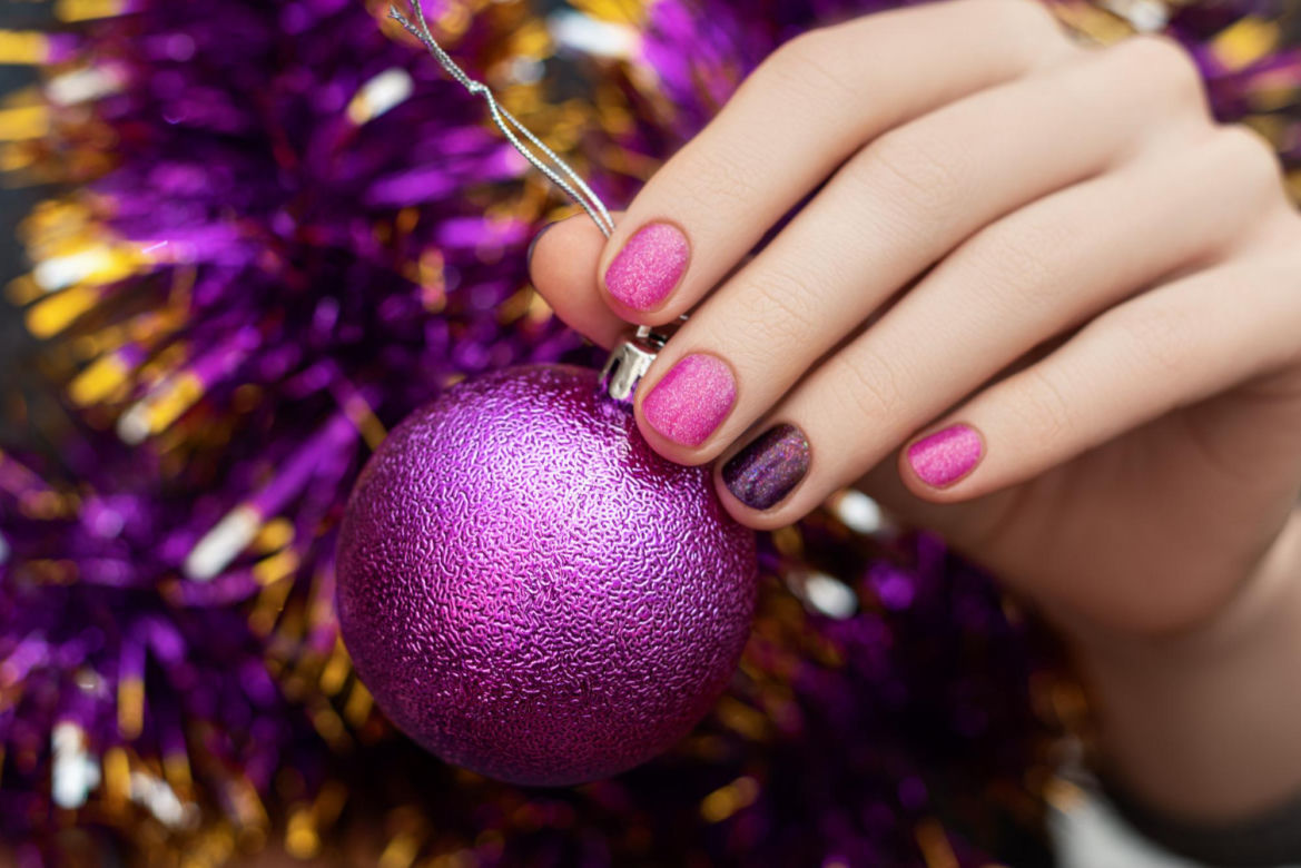 Świąteczny manicure