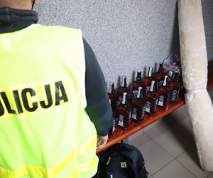 Miłośnicy drinków w rękach policji. Kradli tylko dwie rzeczy