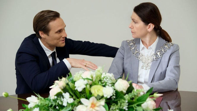 M jak miłość, odcinek 1890: Olek na ślubie Marcina poderwie urzędniczkę?! Dziwne teksty Chodakowskiego zadziałają? - ZDJĘCIA