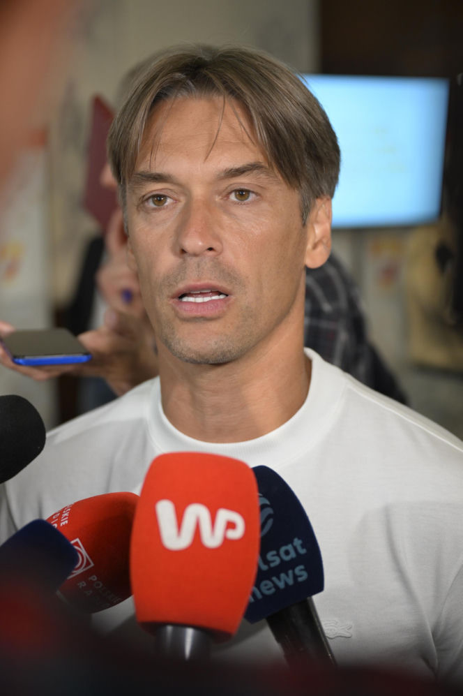 Maja Chwalińska na konferencji prasowej w Warszawie