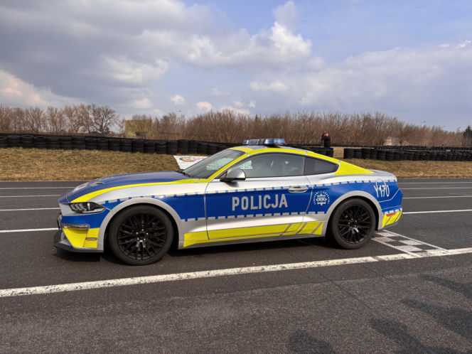Ford Mustang trafił do radomskiej policji