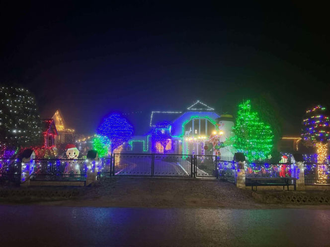 Magia Świąt w Świętokrzyskiem. Gdzie szukać najpiękniej oświetlonych domów? Rzepin i gmina Pawłów skradły show!