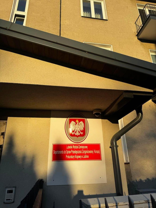 Podejrzany o zabójstwo 44-letniego Rosjanina już w lubelskiej prokuraturze. Wkrótce ma usłyszeć zarzuty