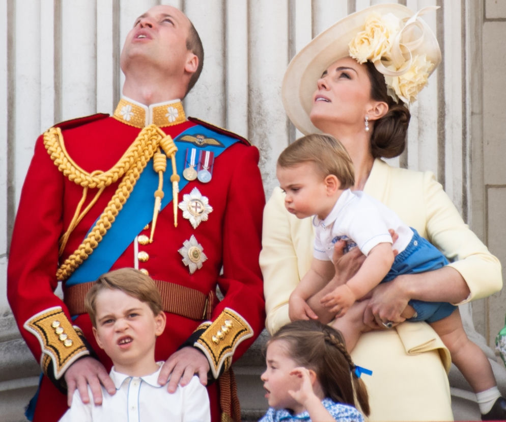 Kate Middleton i książę William z dziećmi