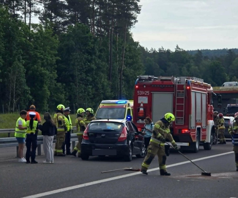 Groźny karambol na S7. Na miejsce wezwano śmigłowiec LPR