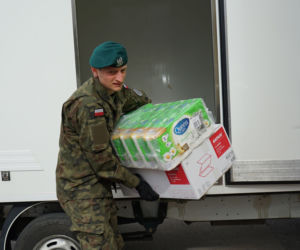 Żołnierze pomagają medykom ze szczecińskiego szpitala
