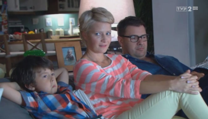 Rodzinka.pl 5 sezon odc. 113. Natalia (Małgorzata Kożuchowska), Kacper (Mateusz Pawłowski), Ludwik (Tomasz Karolak)