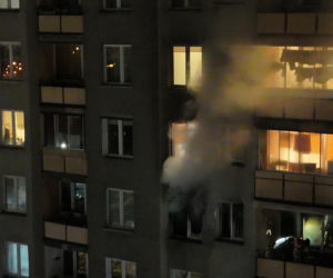 Nocny pożar w Warszawie, ewakuowano mieszkańców