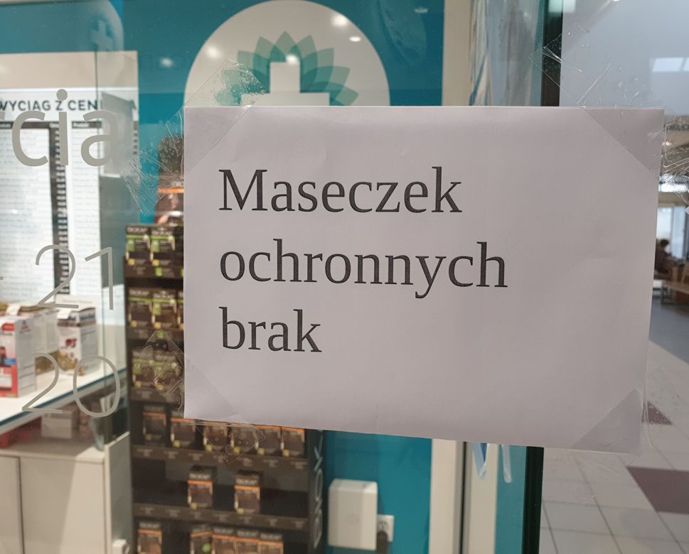 W aptekach brakuje maseczek ochronnych