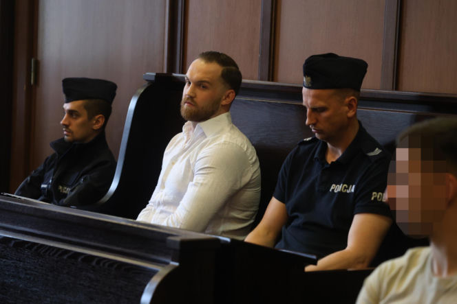 "Skazał matkę na dożywocie cierpienia". Prokurator chce 25 lat więzienia dla Dawida M. Zabóstwo na Nowym Świecie