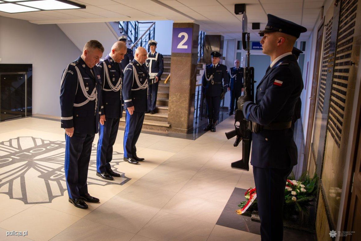 Policjant zainterweniował na urlopie i zginął. Andrzej Struj śmiertelnie dźgnięty nożem. "To był szok"