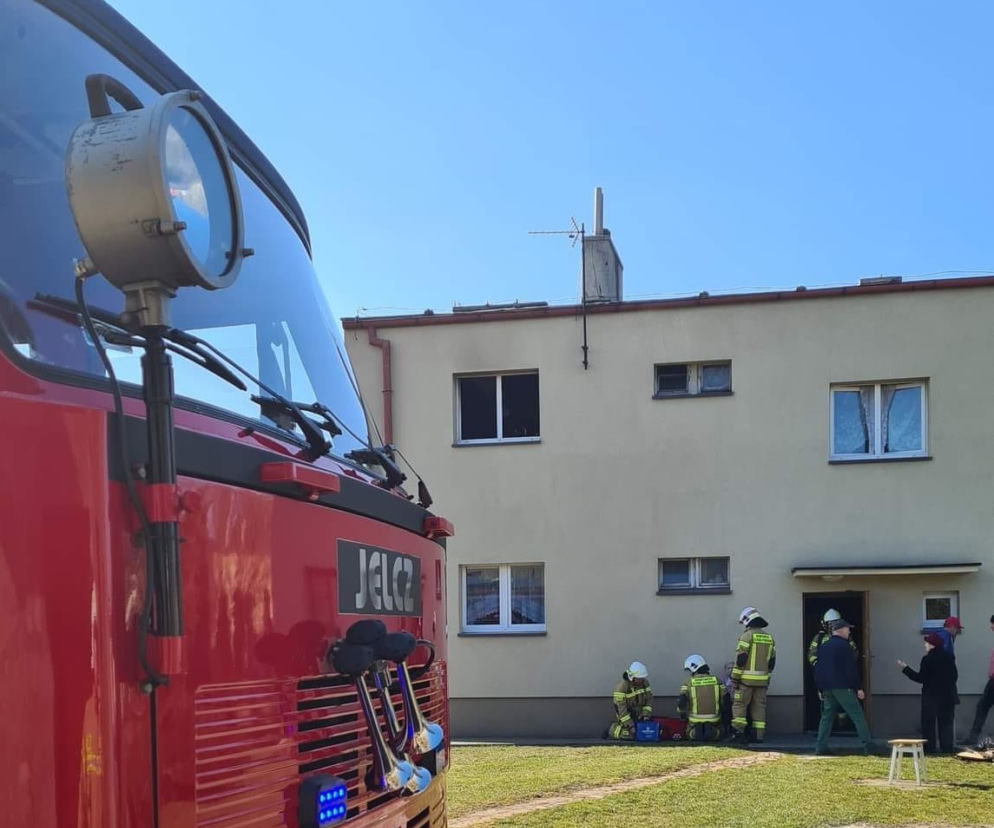 Pożar w domu niedaleko Kalisza. Jedna z mieszkanek została ranna!