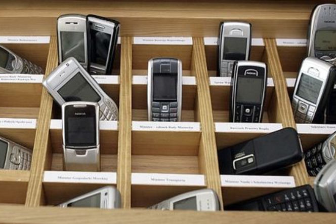 Telefon komórkowy