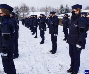 Nowi policjanci na Warmii i Mazurach. Ślubowało aż 80 funkcjonariuszy [ZDJĘCIA]