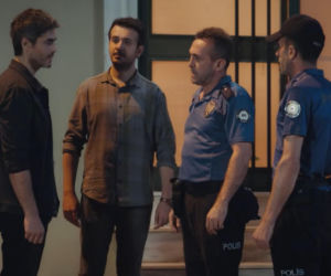 Dziedzictwo, odcinek 890: Trucizna więzi Nanę i Nazli, a Ayse i Ferit starają się o dobre relacje - wszystko dla Dogi