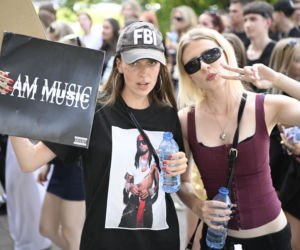 Drugi koncert The Weeknd w Warszawie. Najwierniejsi fani nie przestraszyli się morderczego upału. Znajdź się na zdjęciach