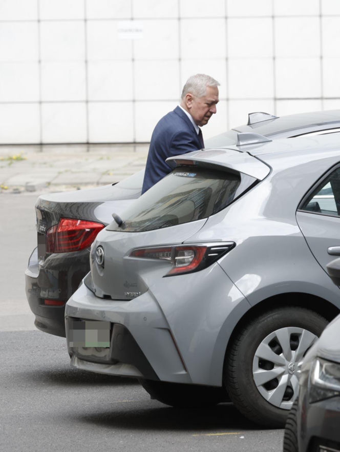 Kaczyński prosi o pieniądze