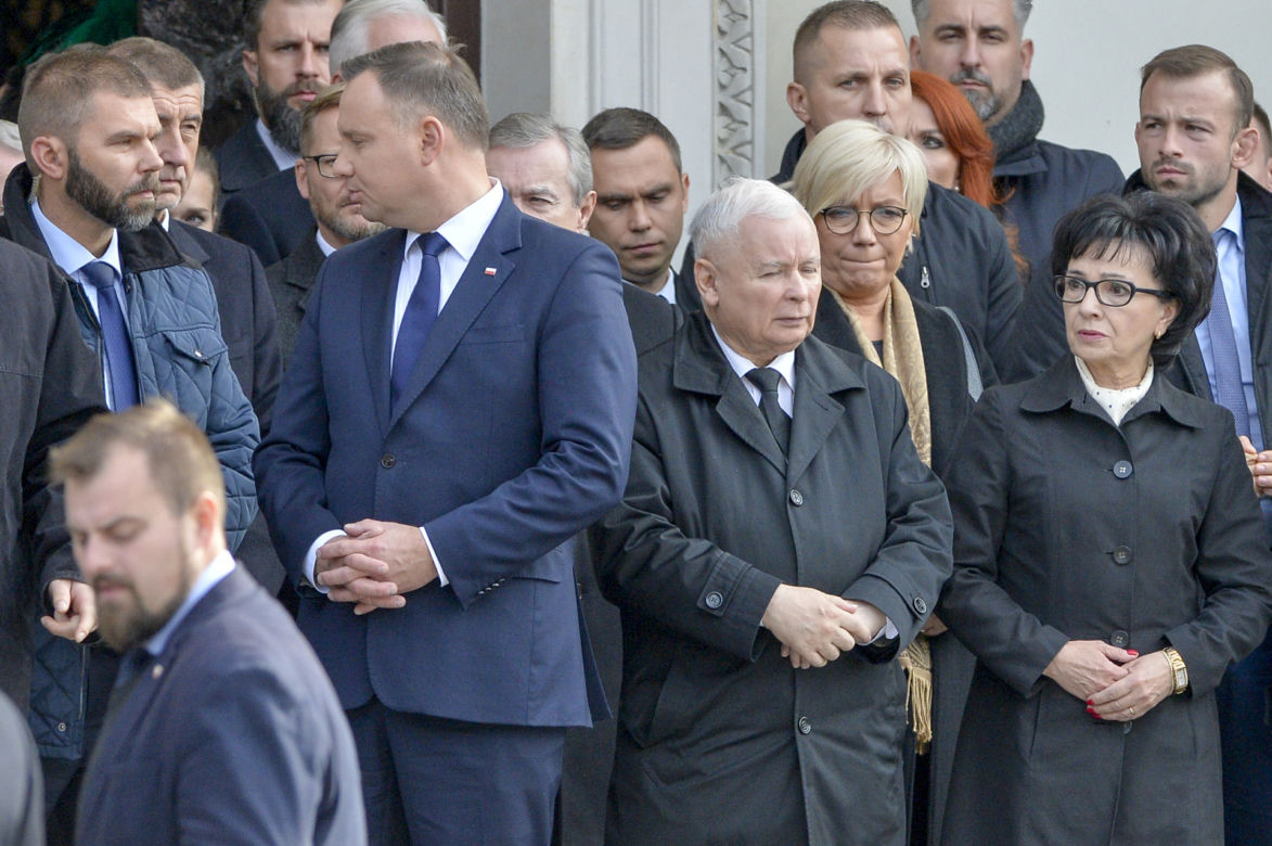 Beata Szydło? czy Elżbieta Witek? Kogo wybierze Prezes?