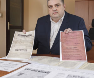 Pan Wojciech chce wydać album z zagranicznymi gazetami z czasów wojny