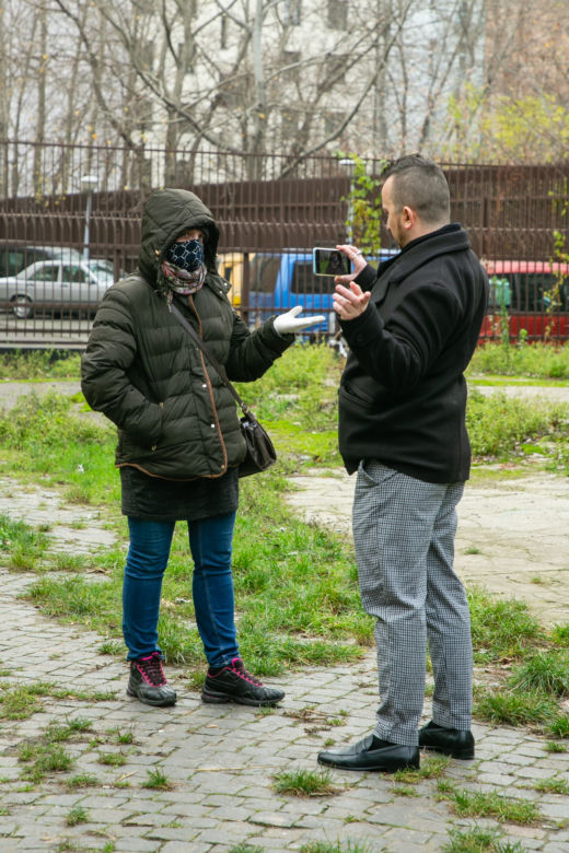 Juleczko wróć do domu. Ojciec cię nie tknie