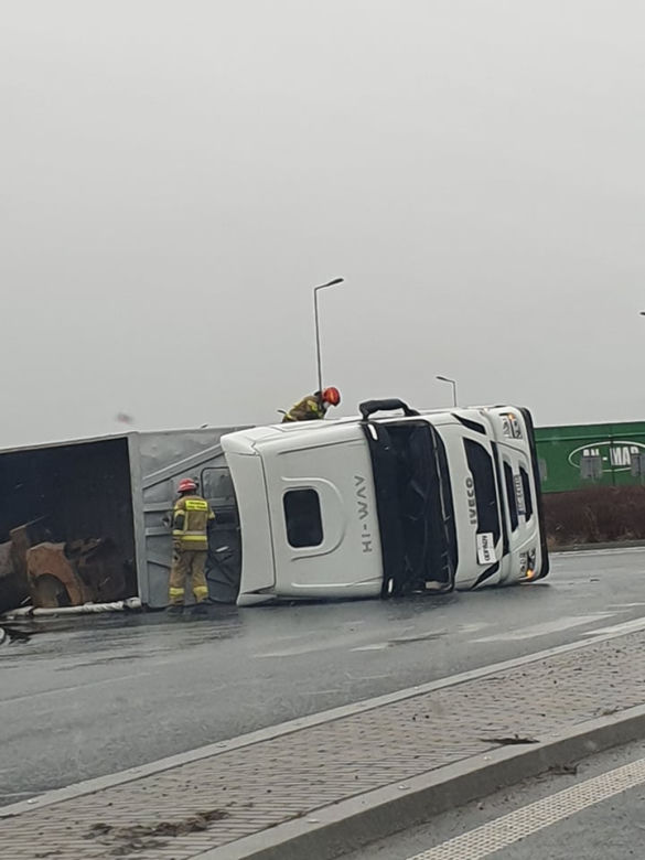 Wypadek na Opolszczyźnie! Utrudnienia na dordze krajowej nr 46 [ZDJĘCIA]