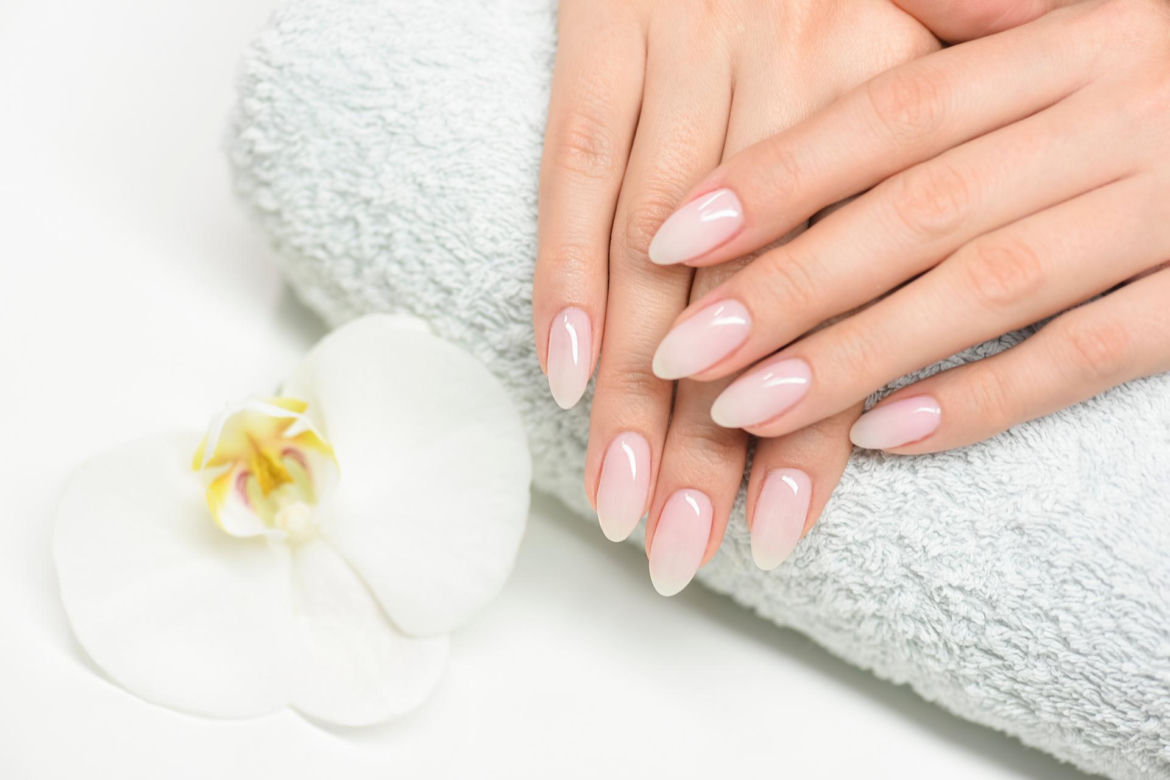 Manicure na wiosnę 2024