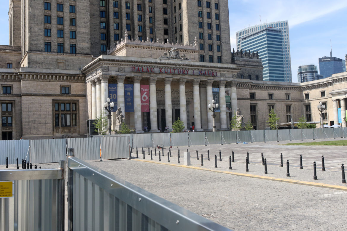 Plac Centralny w Warszawie. Rozpoczęła się budowa