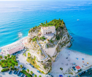 Dają 1000 euro na miesiąc. Wystarczy chcieć zostać we włoskim raju