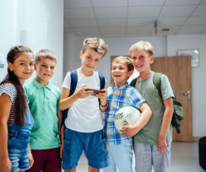 MEN zaszalało! Kalendarz roku szkolnego 2026/2027 kryje miłą niespodziankę