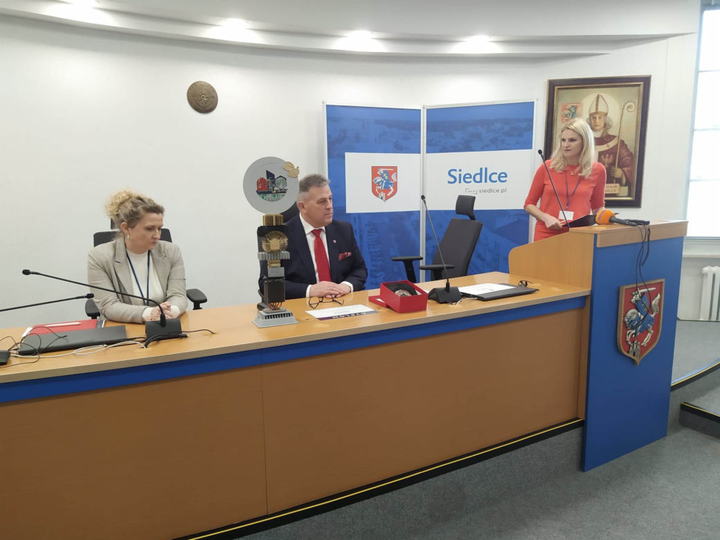 ZOBACZ ZDJĘCIA ze spotkania władz miasta Siedlce z przedstawicielami SP nr 10 w Siedlcach