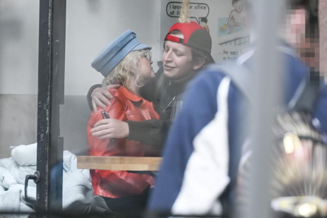 Katarzyna Figura przytula Maćka Musiałowskiego