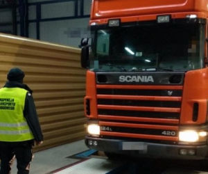 40-tonowa ciężarówka w szokującym stanie technicznym