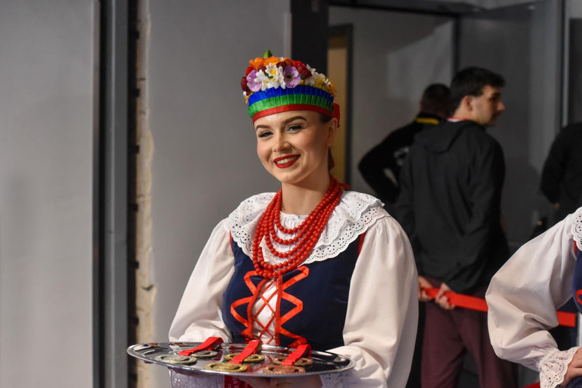 Halowe mistrzostwa Polski w Kujawsko-Pomorskiej Arenie Toruń. Zdjęcia kibiców i zawodników