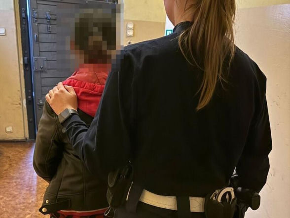 35-latka zatrzymana. Jechała pod wpływem narkotyków i uciekła z miejsca kolizji