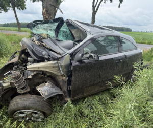 Ledwo zdał prawo jazdy i dachował. 18-latek był pijany