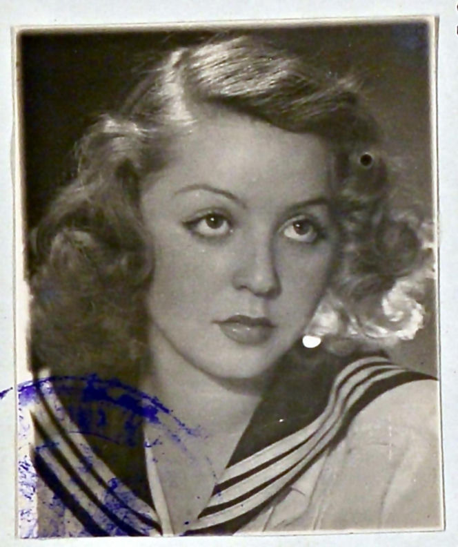 Świadectwo maturalne Kaliny Jędrusik z 1949 roku