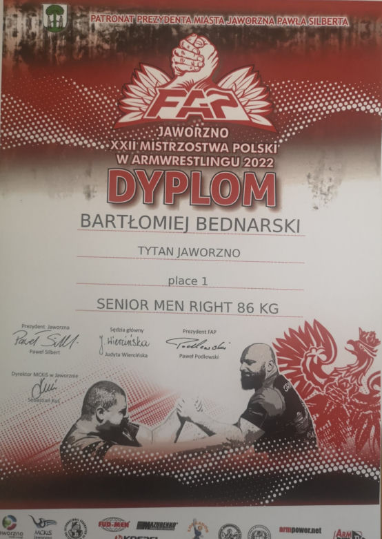 Policjant z Krakowa mistrzem Polski w armwrestlingu. Nikt nie ma silniejszej prawej ręki od niego
