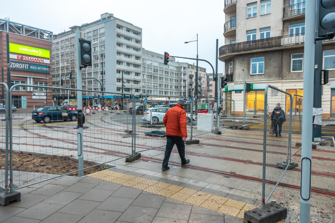 Budowa tramwaju na Rakowieckiej w Warszawie w styczniu 2025 r.