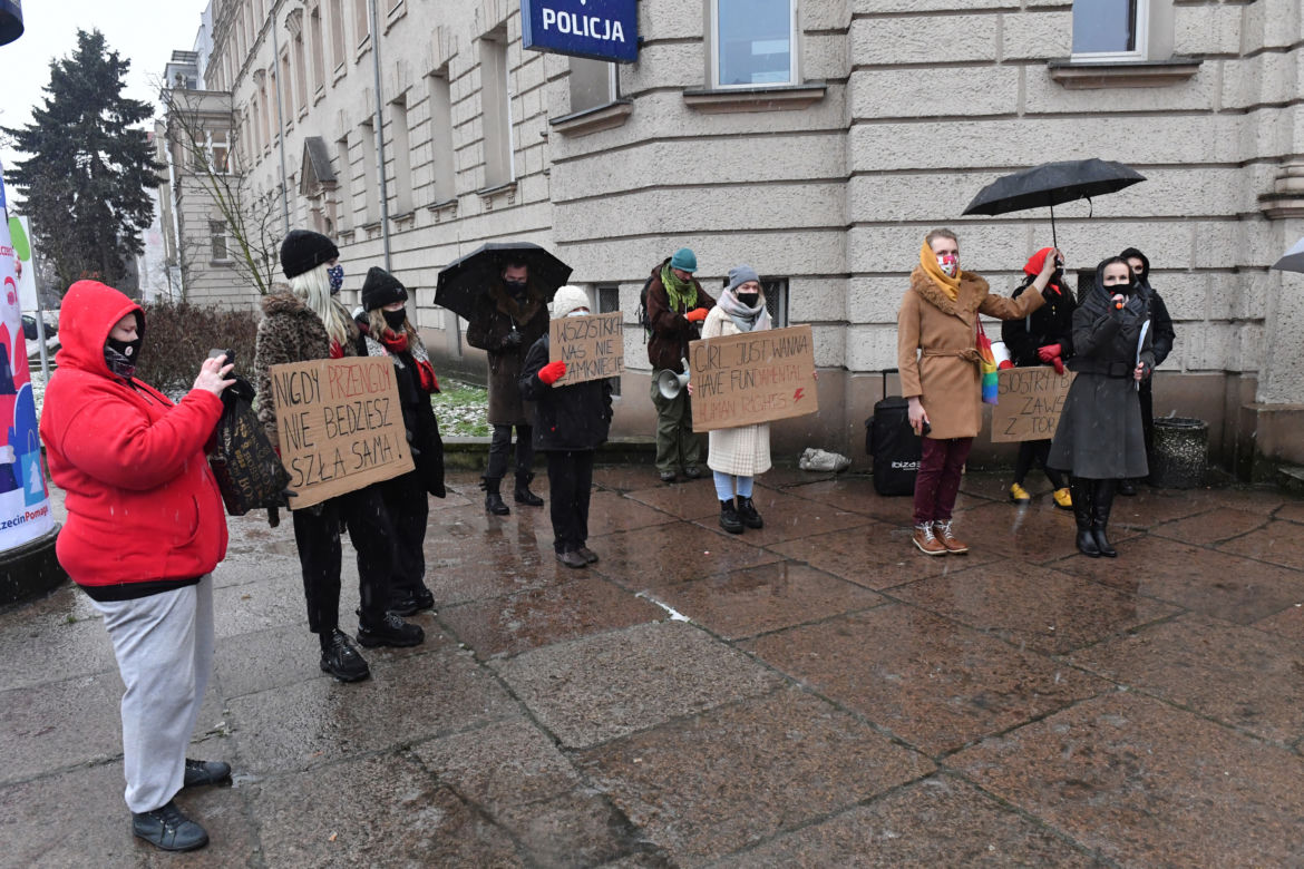 Szczecin: Przesłuchanie organizatorki strajku kobiet