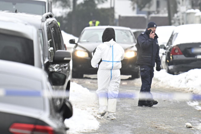 Ciała małżeństwa w mieszkaniu na Targówku. Wstrząsające szczegóły. "Radek zbudował sobie fortecę"