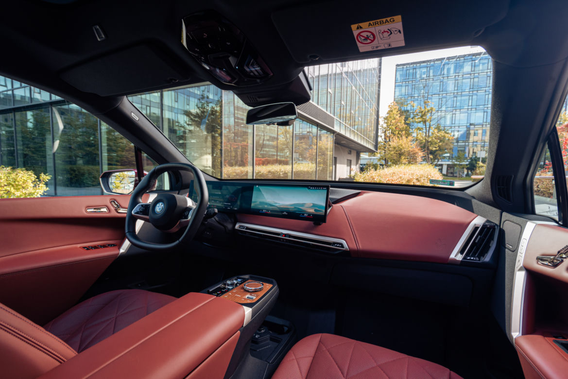 BMW iX xDrive 50