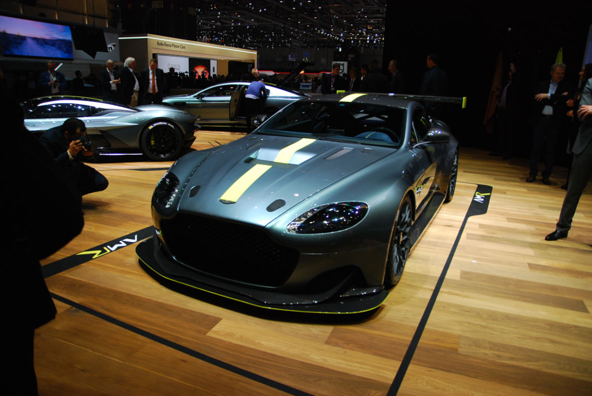 Genewa 2017 - stoisko Aston Martin