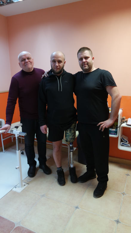 Ukraiński żołnierz stanął na nogi dzięki Polakom. W takich warunkach walczył [GALERIA]